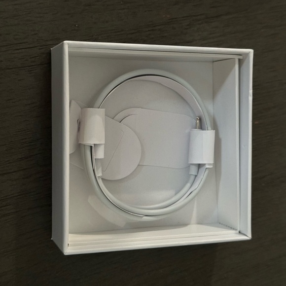 Air pods 3rd generation - Picture 3 of 5